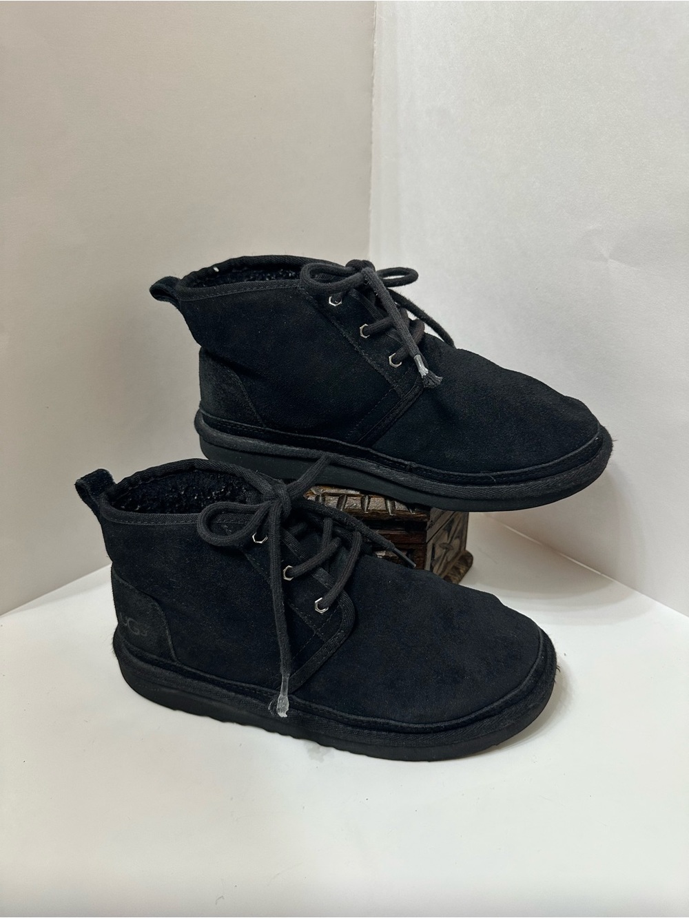 UGG Black Suede Winter Ankle Boots/Shoes Size 4 Youth Gently Worn S/N 1017320K